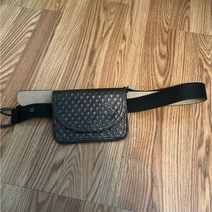 Vince Camuto belt bag